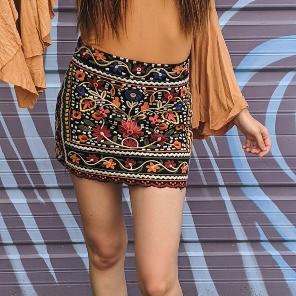 Goodnight Macaroon Floral Embroidered Skirt